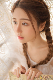 香含玉女峰头露润滞